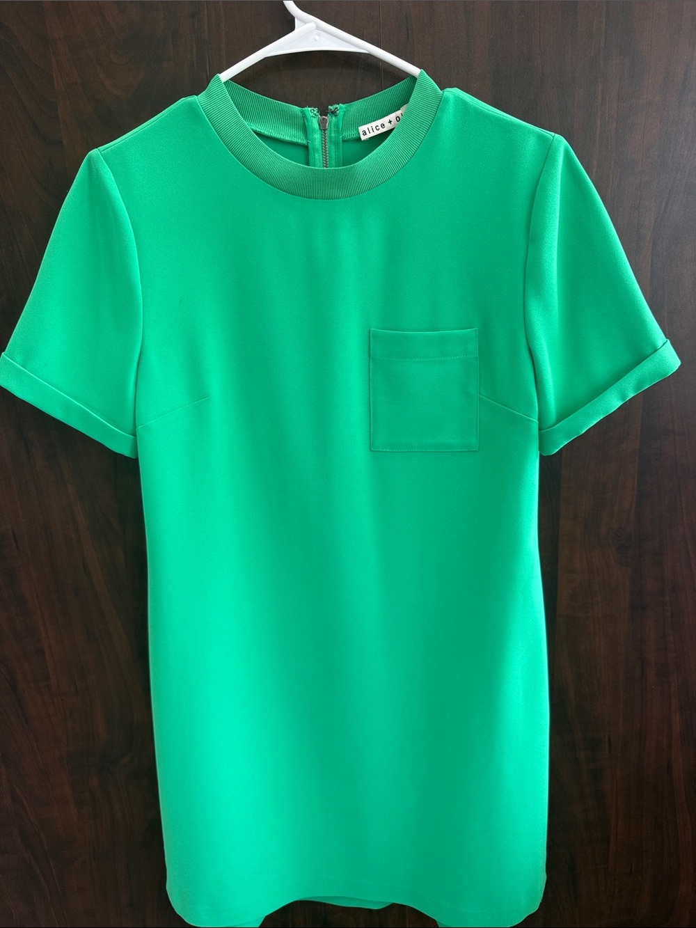 Alice + Olivia Bright Green Short Sleeve Pocket Tunic